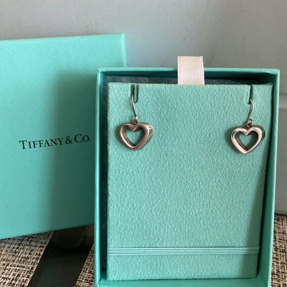 Tiffany & Co open heart silver earrings original box and pouch - Picture 1 of 6